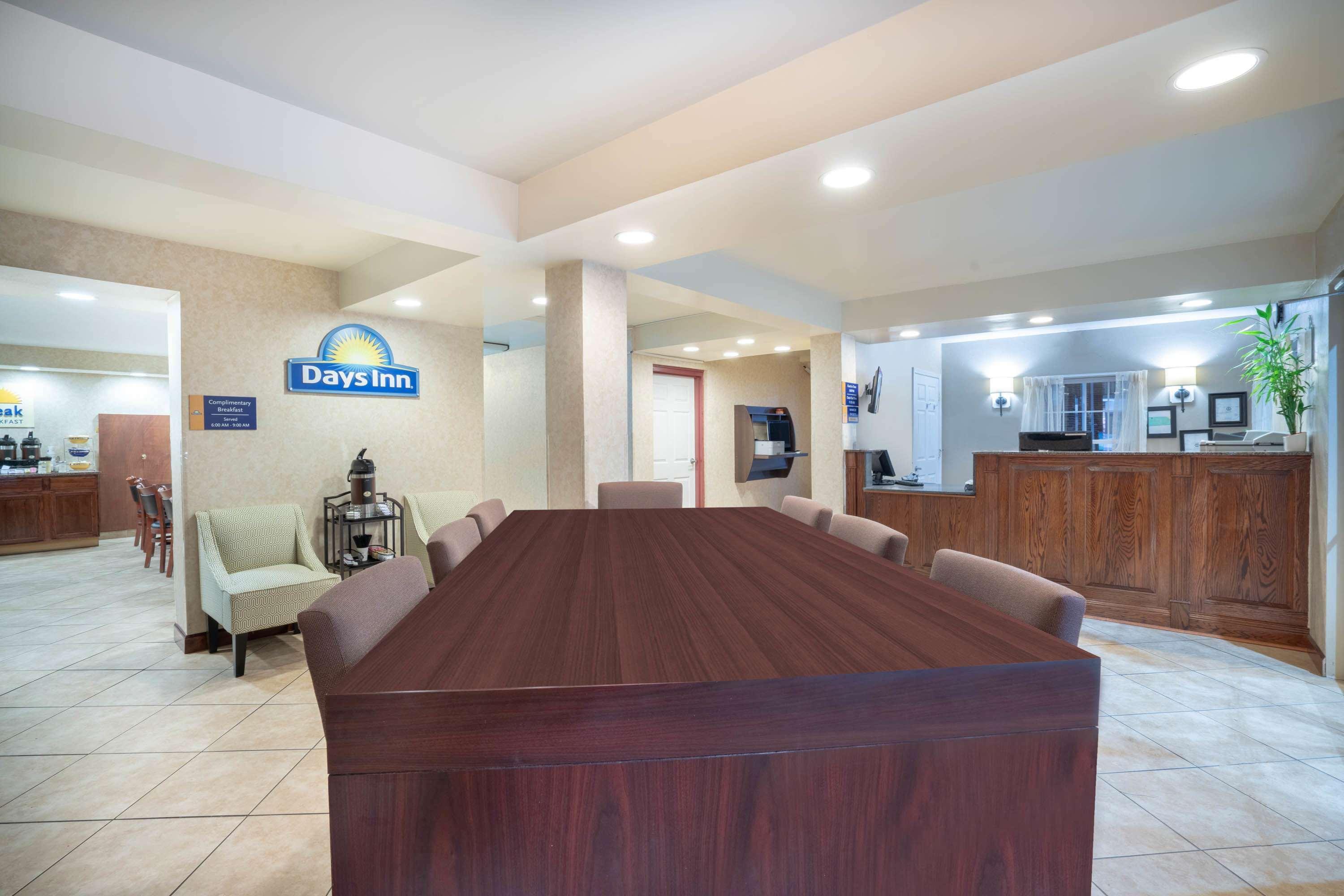 Days Inn By Wyndham Cave City Exterior foto