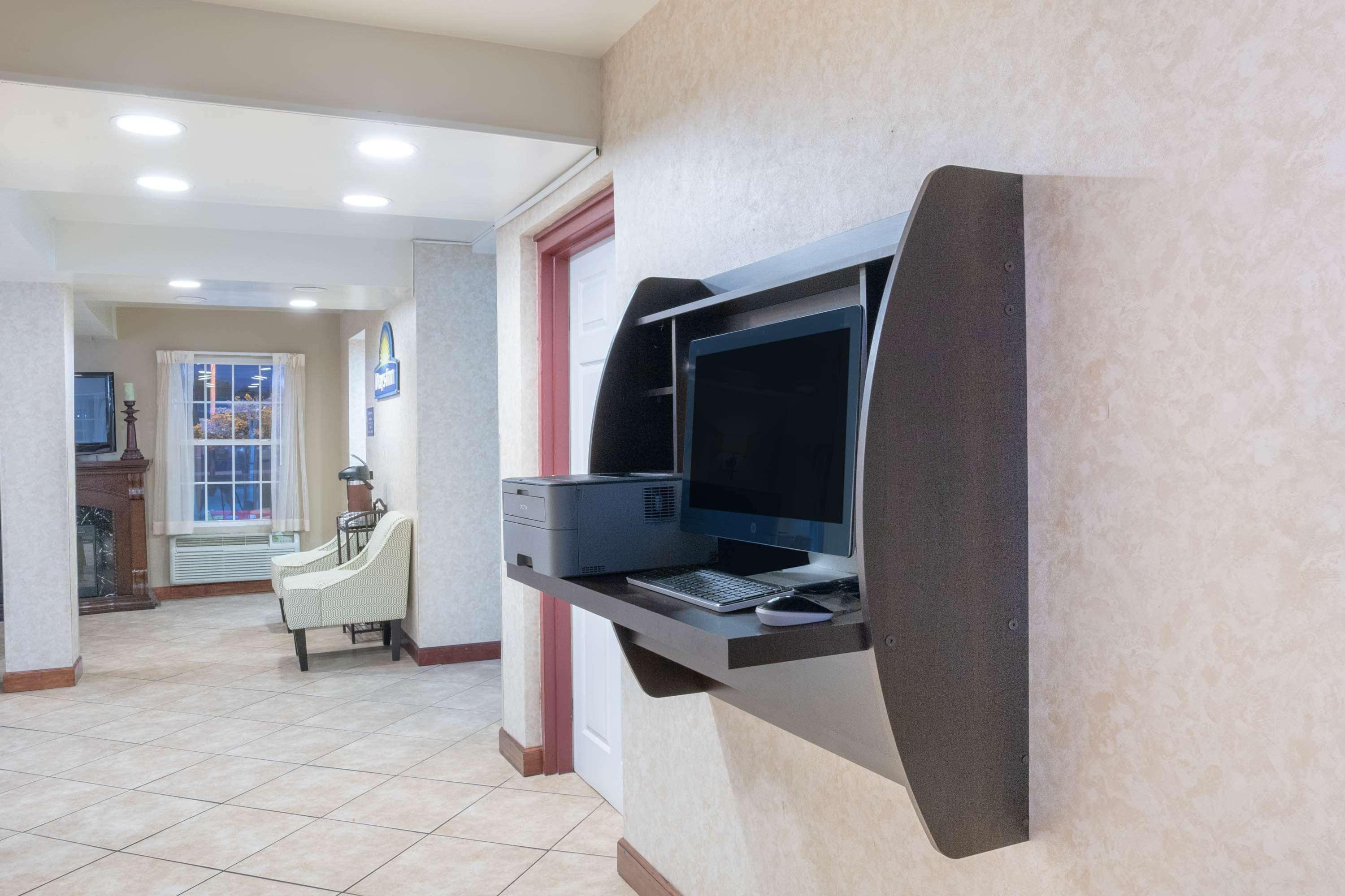 Days Inn By Wyndham Cave City Exterior foto