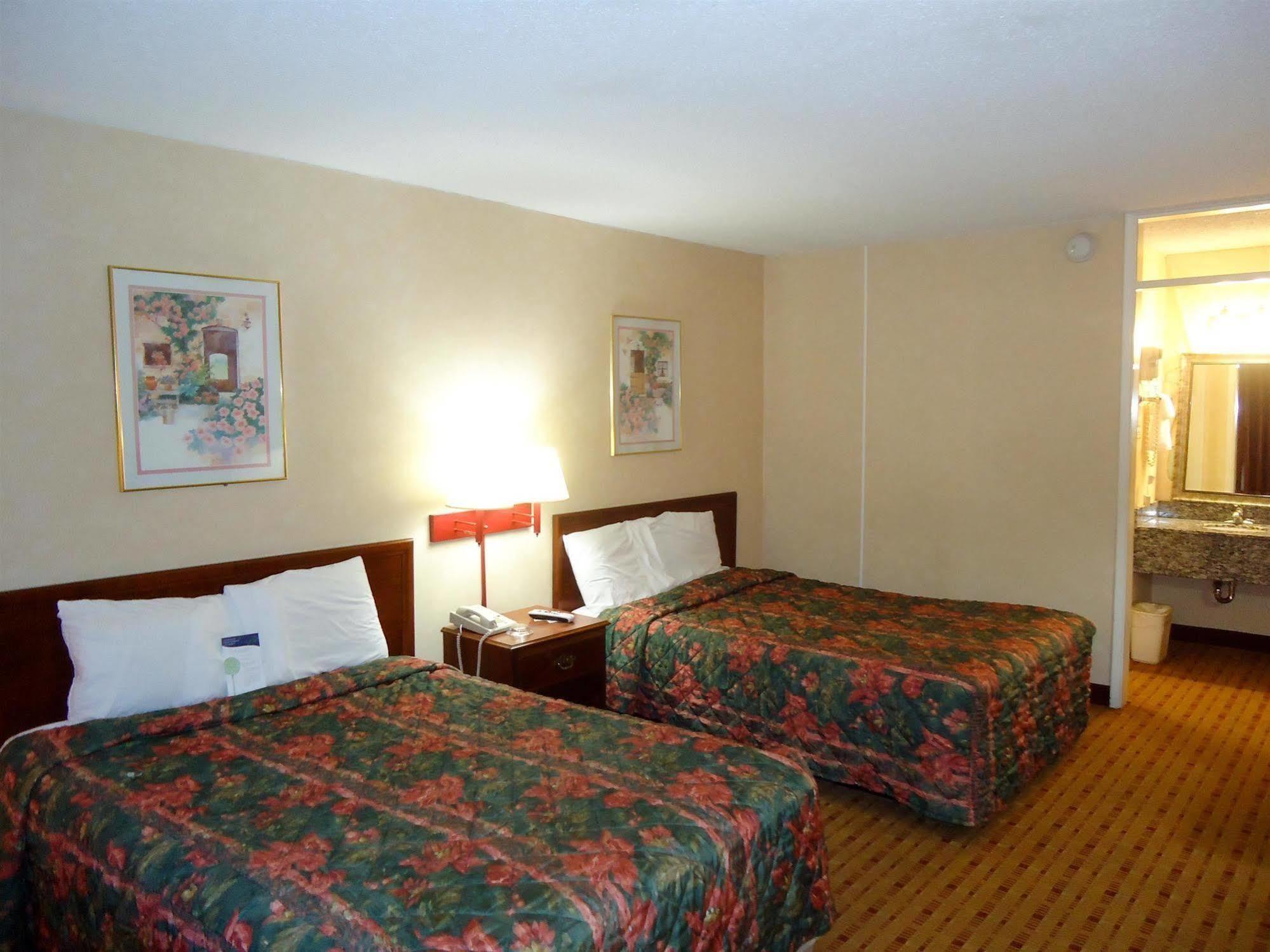 Days Inn By Wyndham Cave City Exterior foto